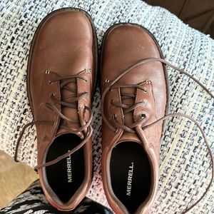 Men’s Merrill shoes, 10.5
